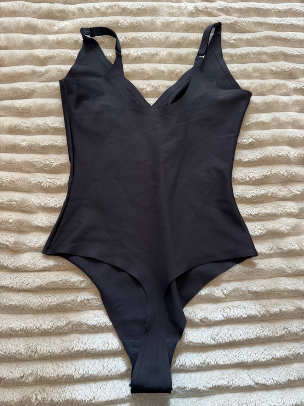 SKIMS Black Unlined Plunge Thong Bodysuit - Picture 3 of 5